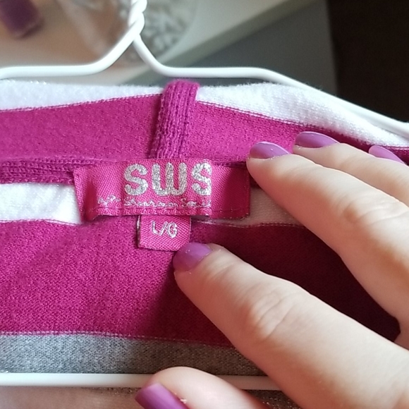 Sweater with a hoodie, sparkle material - Picture 3 of 4